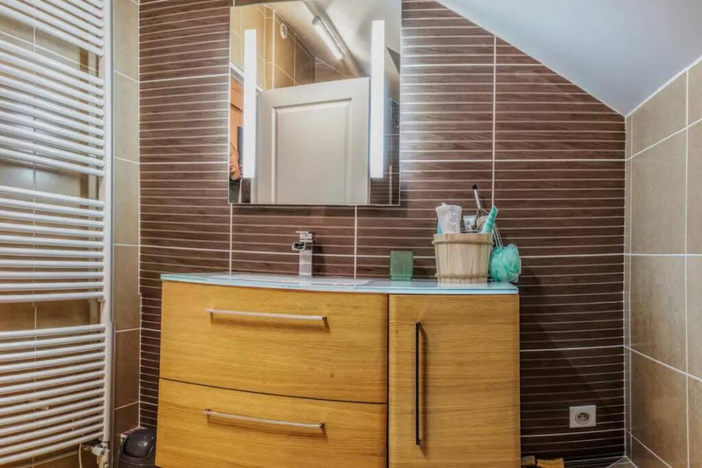 Reims Centre : Appartement Lumineux Et Atypique 46, Place D'Erlon מראה חיצוני תמונה