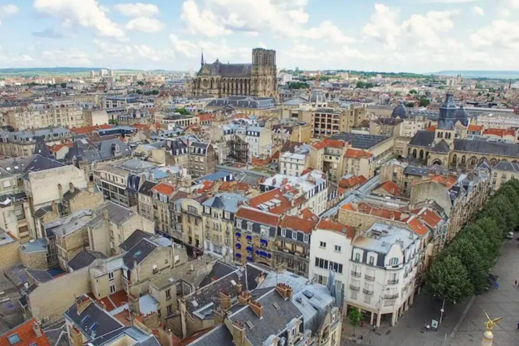 Reims Centre : Appartement Lumineux Et Atypique 46, Place D'Erlon מראה חיצוני תמונה