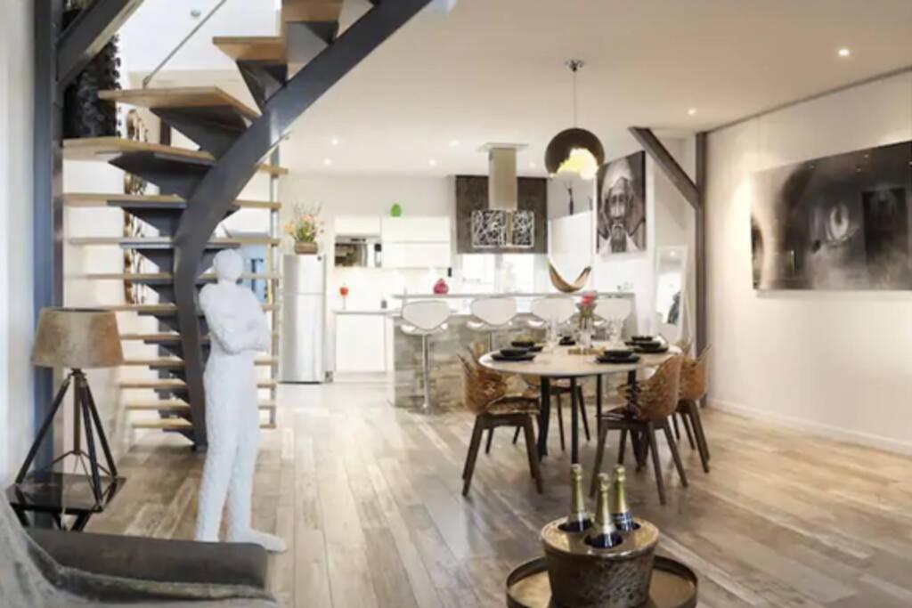 Reims Centre : Appartement Lumineux Et Atypique 46, Place D'Erlon מראה חיצוני תמונה
